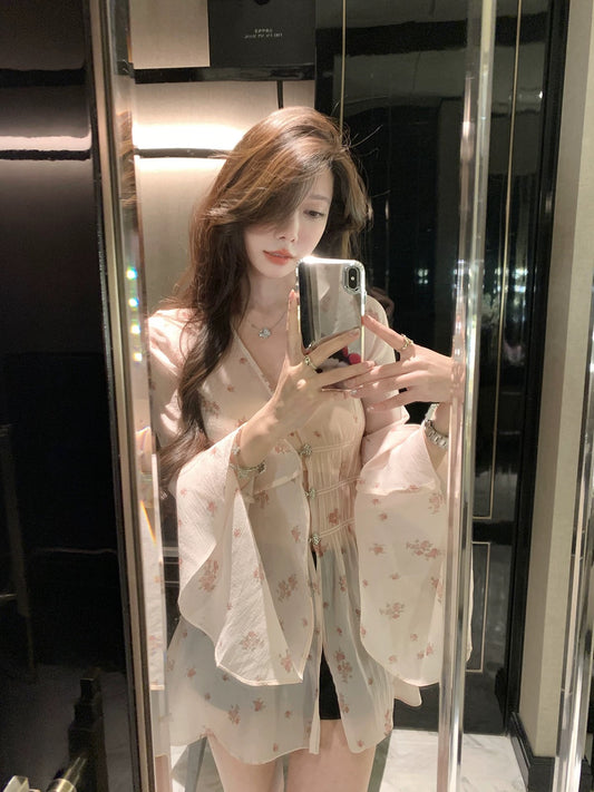 纱木梦境 夏装长袖收腰碎花衬衫 Summer Long-Sleeve Waist-Cinching Floral Shirt