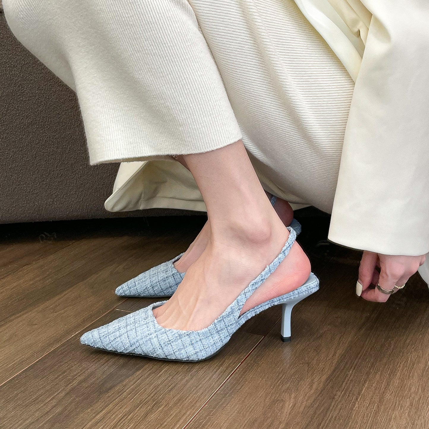 高级感小香尖头凉鞋 Chic Chanel-inspired Pointed-toe Sandals
