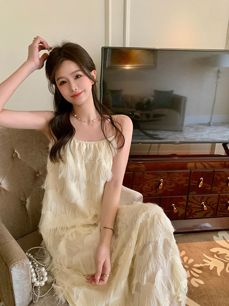 温柔毛绒 - 高级感法式流苏吊带连衣裙 Gentle Fuzz - High-End French Fringed Cami Dress