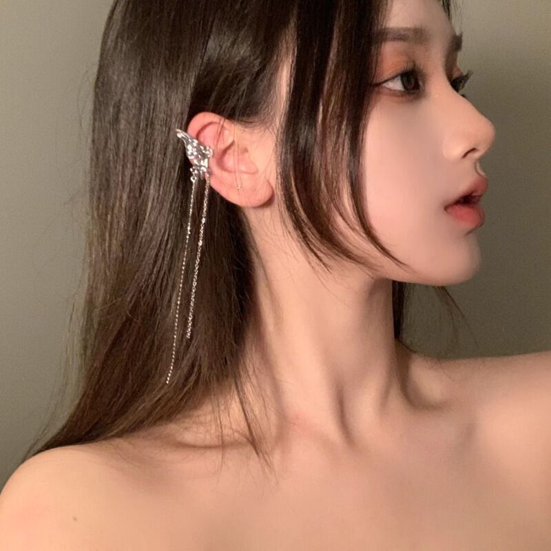 心心相印 - 时尚蝴蝶无耳洞流苏耳骨夹 Heart to Heart - Fashion Butterfly Ear Cuffs with No Pierced Tassels
