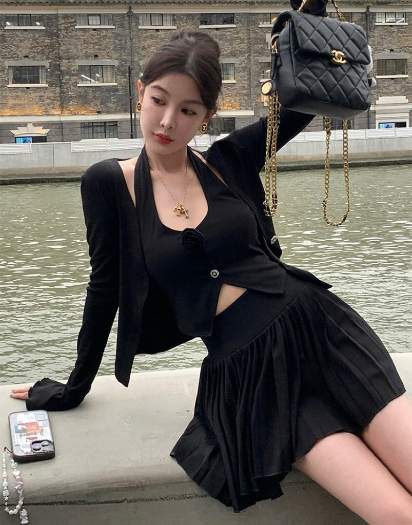 叛逆千金 - 韩版性感收腰背心/开衫/半裙 Korean Style Sexy Cinched Waist Tank Top/Cardigan/Half Skirt