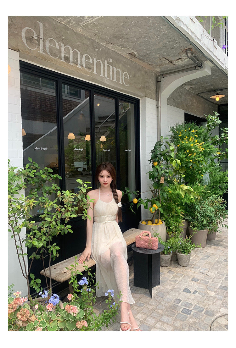 女神降临 - 超仙露背收腰吊带连衣裙 Ethereal Open-Back Cinched-Waist Dress