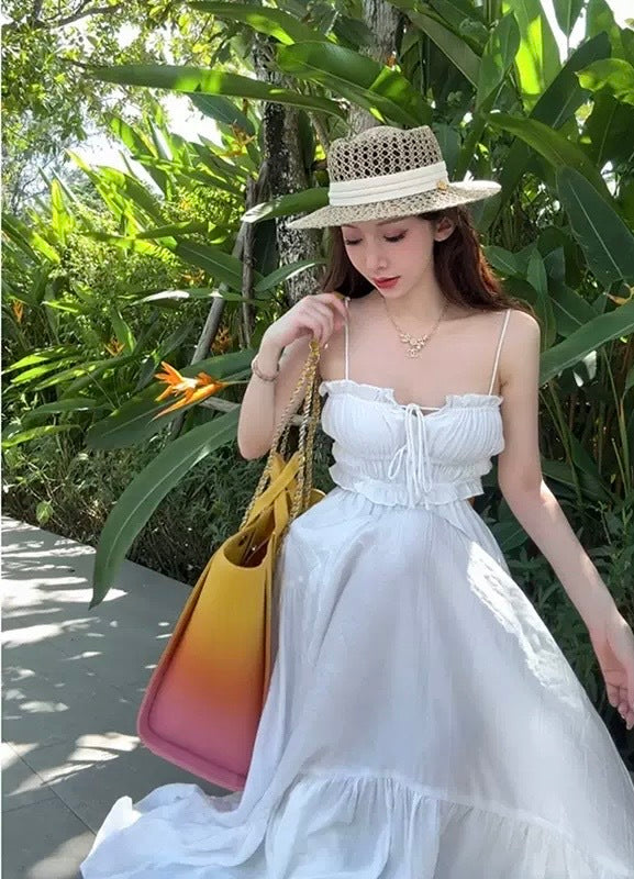 伊莎尔白裙 - 法式高腰抽褶吊带连衣裙 French High-Waisted Pleated Spaghetti Strap Dress