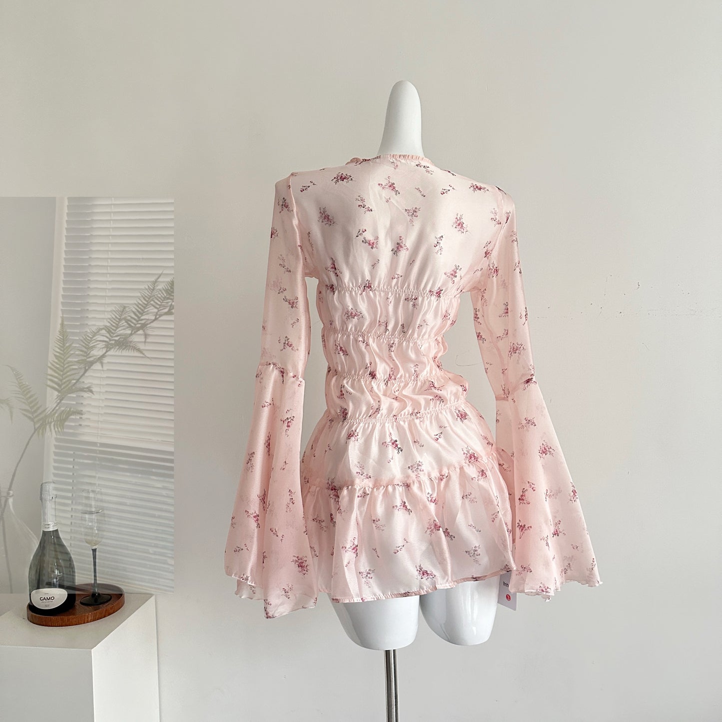 纱木梦境 夏装长袖收腰碎花衬衫 Summer Long-Sleeve Waist-Cinching Floral Shirt