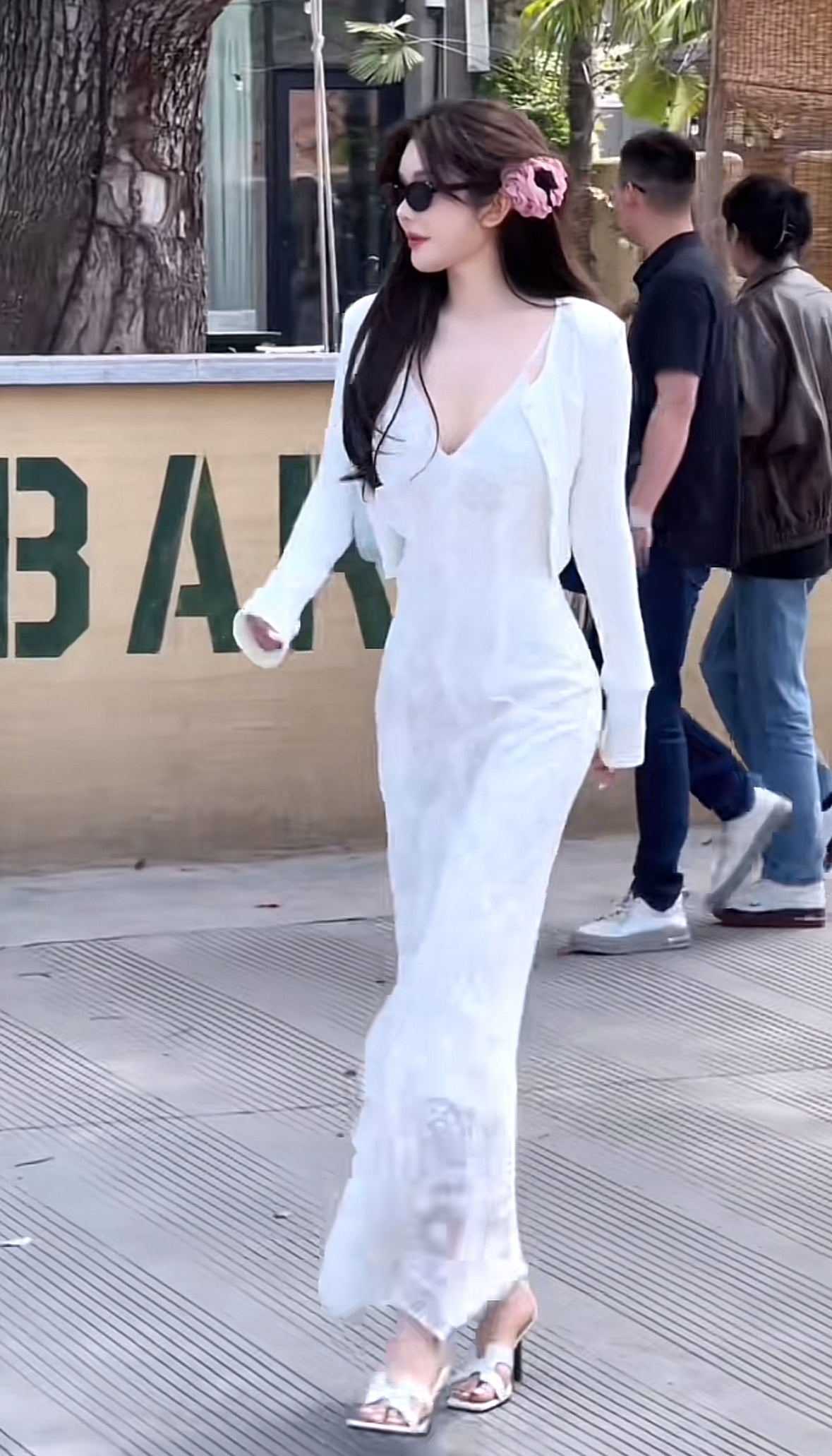 人鱼姐姐 性感荷叶边收腰吊带连衣裙 Ruffled Mermaid Spaghetti Strap Dress