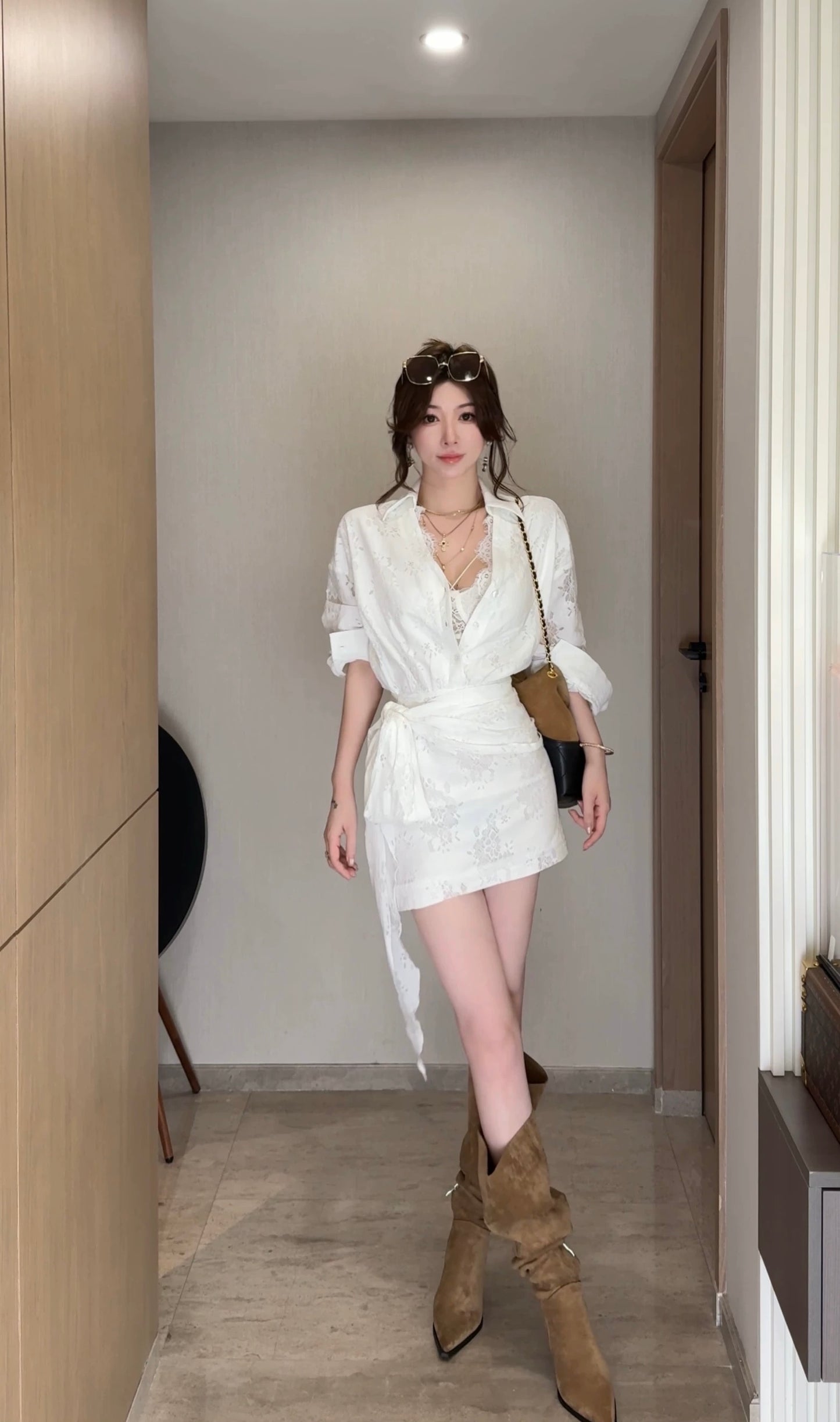 馥芮白茶 镂空蕾丝长袖衬衫裙 Flat White Tea Hollow Lace Long-Sleeve Shirt Dress