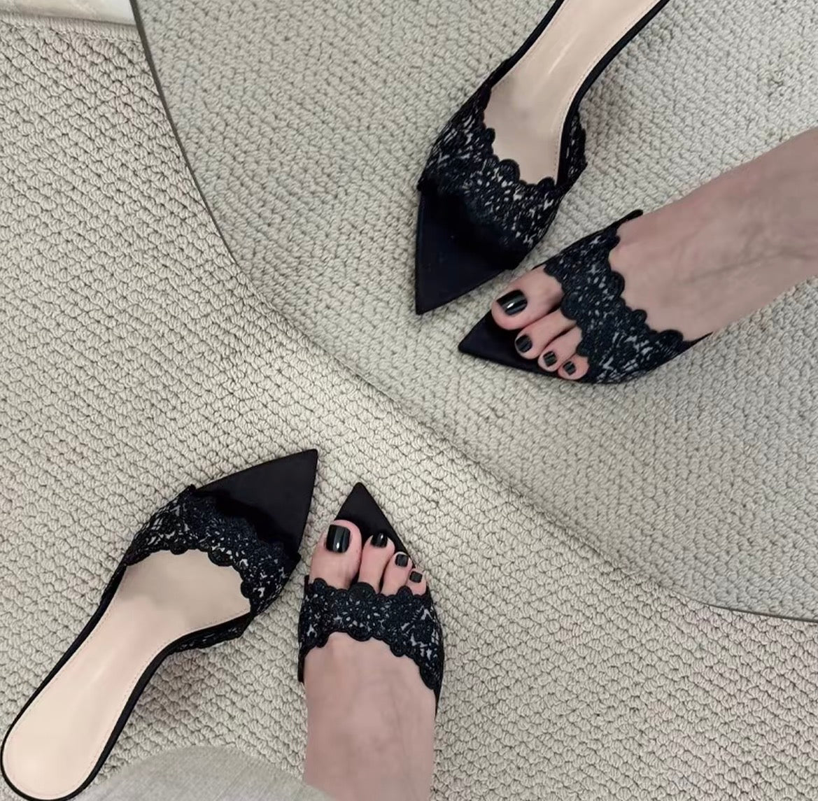 Chanson de France Lace Pointed-Toe Stiletto Heels