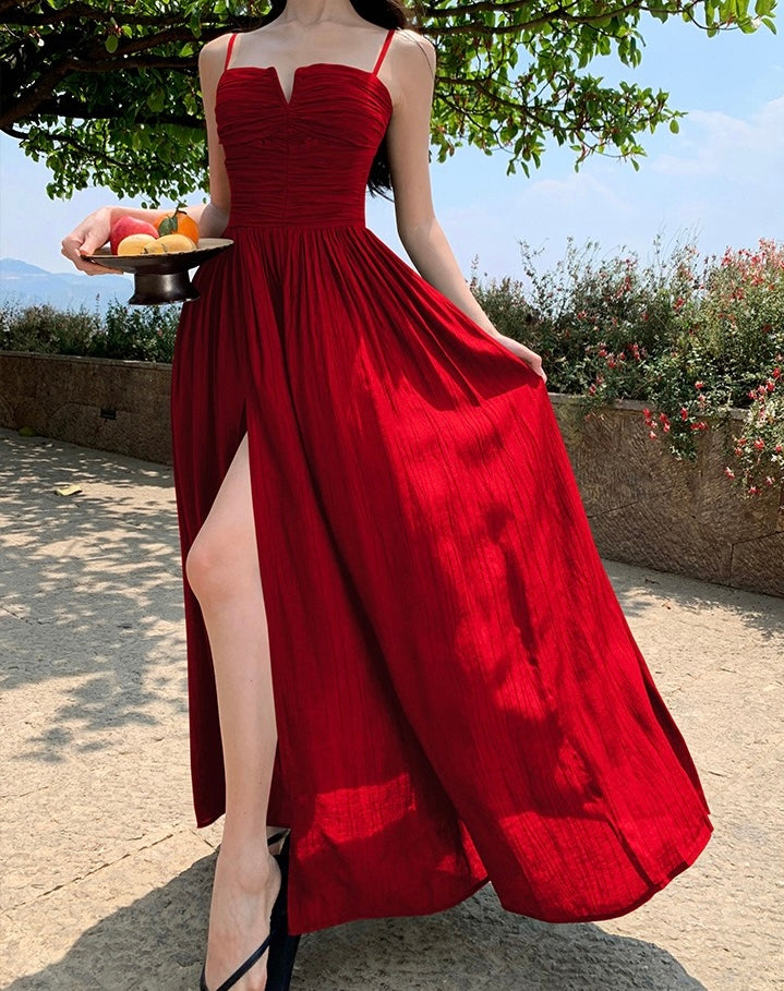 阳光亲吻 露背吊带镂空度假开叉长裙 Sun-kissed Backless Resort Dress