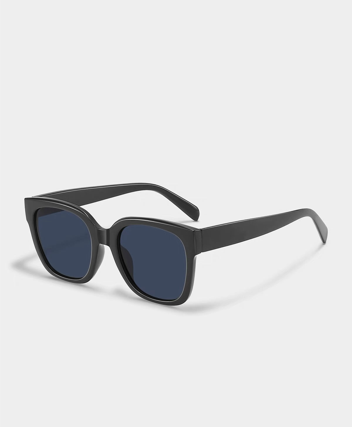 瘦脸秘密🌟三色粗框墨镜 Face-Slimming Secret: Three-Color Chunky Frame Sunglasses