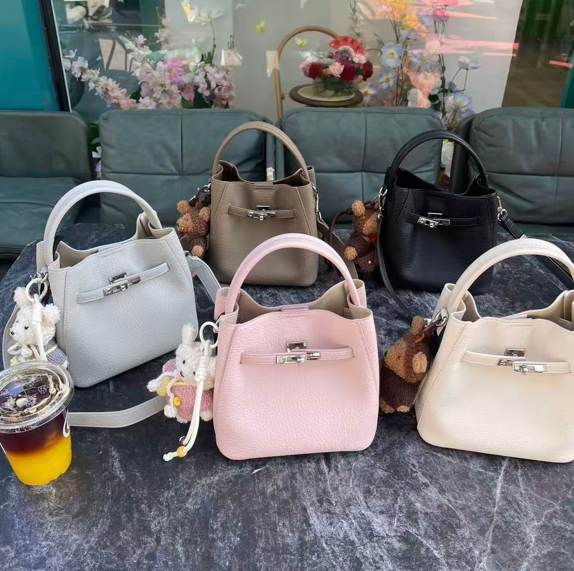 马卡龙牛皮凯丽水桶包 Pastel Keilly Structured Pebbled Cowhide Top Handle Bag