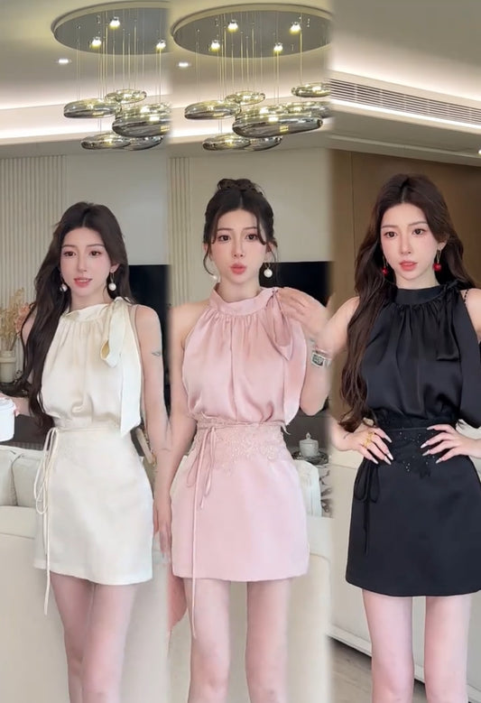 釉粉套装 无袖挂脖上衣+高腰a字半身裙加蕾丝腰封套装 Glazed Pink Set Sleeveless Top + High-Waisted Skirt with Lace Waist Cincher