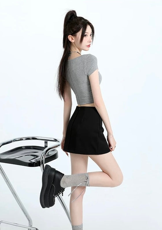 西式女高 西装高腰侧开叉辣妹A字半裙 Western-Style High School Girl Blazer Outfit with High-Waisted Side-Slit A-Line Mini Skirt