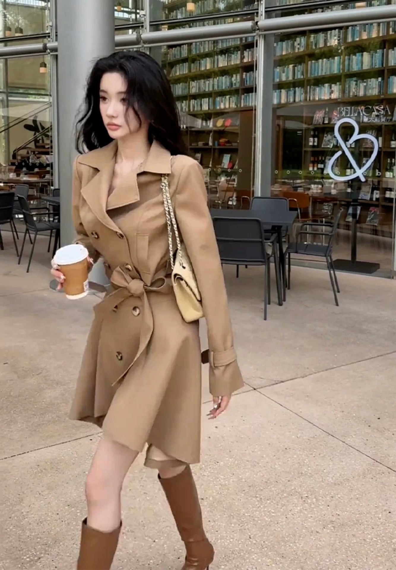 英伦恋歌 秋冬排扣短款风衣 British Love Song Autumn/Winter Buttoned Short Trench Coat