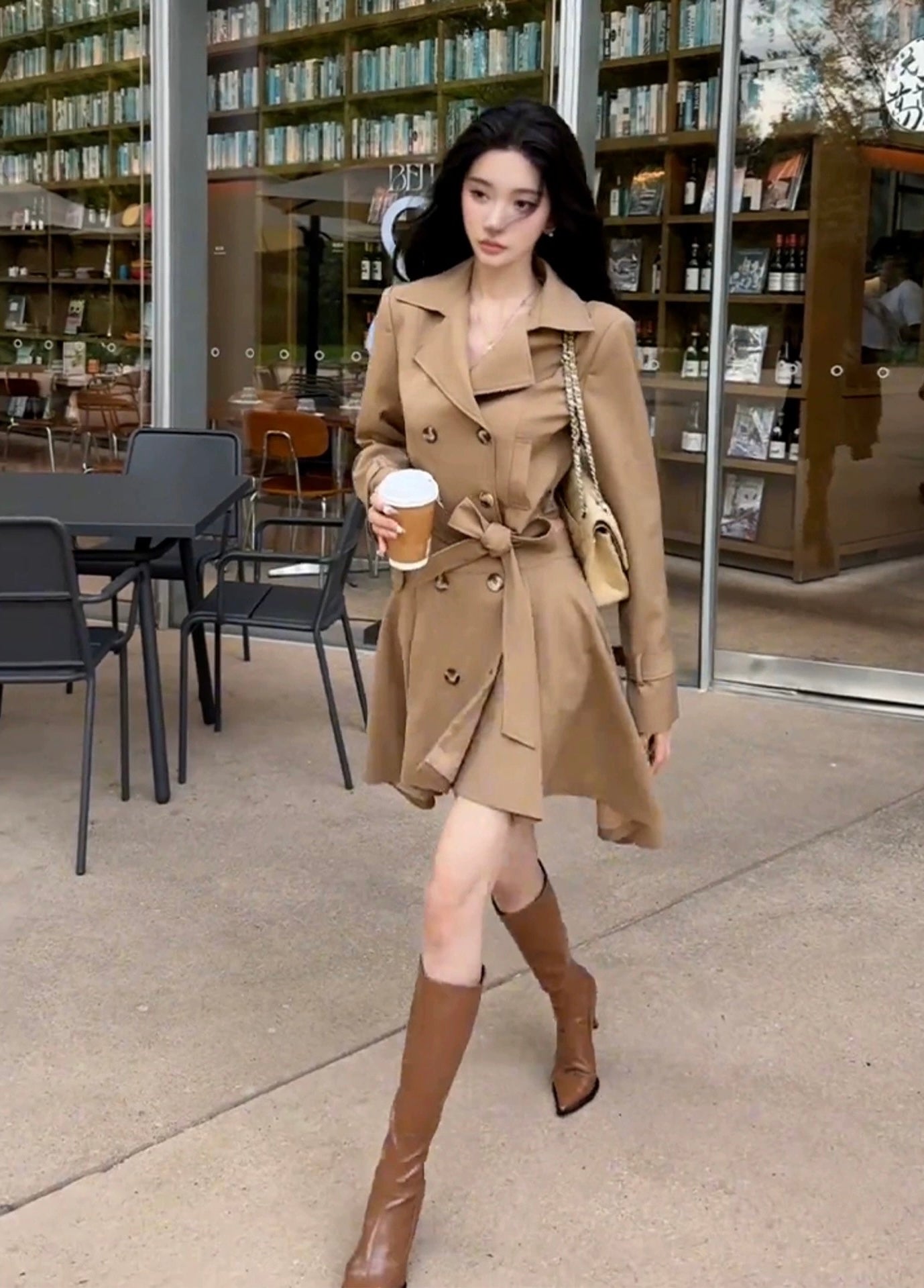 英伦恋歌 秋冬排扣短款风衣 British Love Song Autumn/Winter Buttoned Short Trench Coat