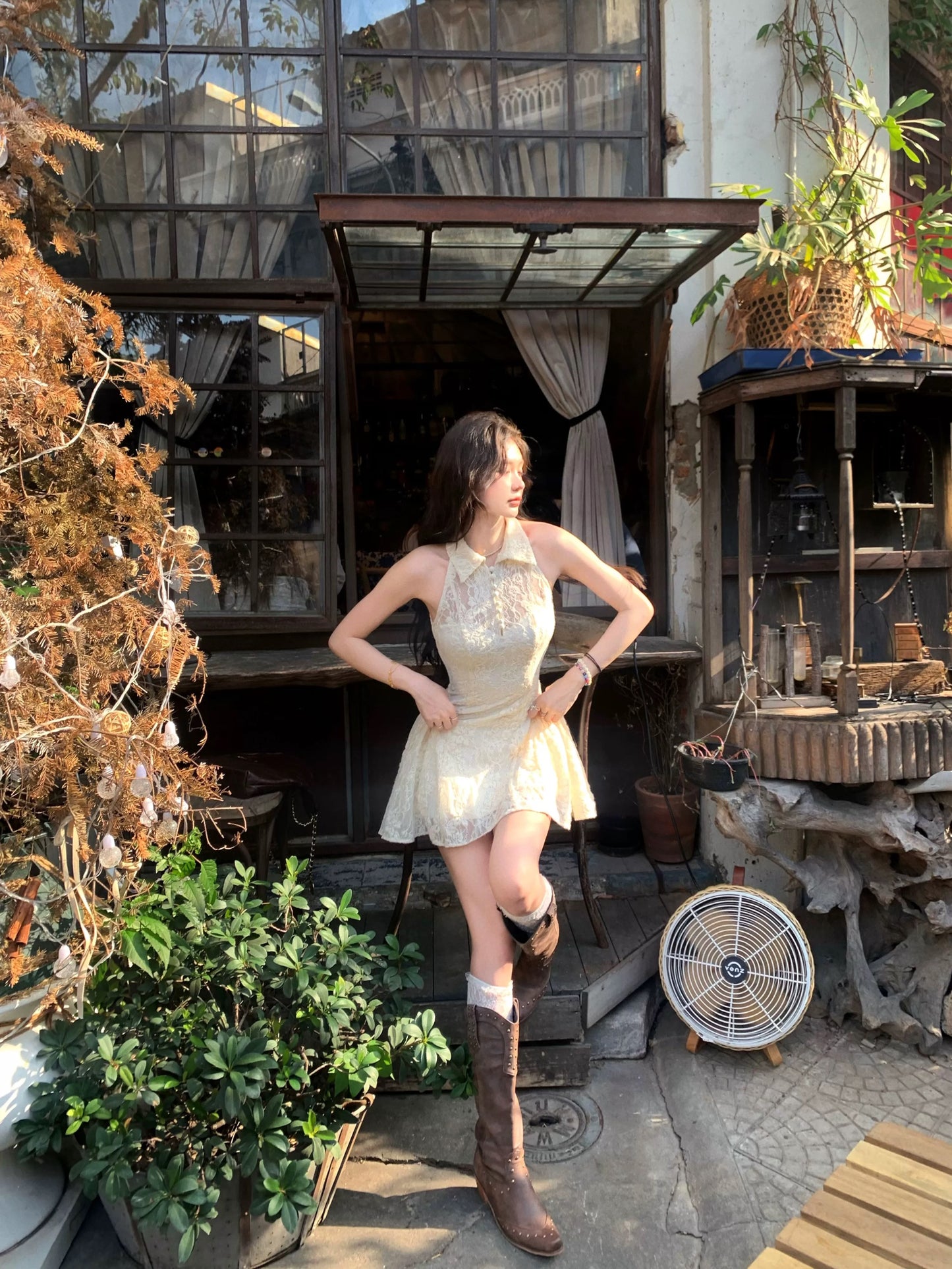 奶绒陷阱 气质挂脖蕾丝连衣裙 Milky Soft Trap Elegant Halter Lace Dress