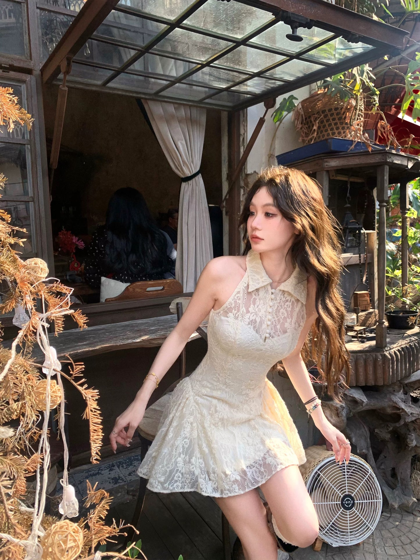 奶绒陷阱 气质挂脖蕾丝连衣裙 Milky Soft Trap Elegant Halter Lace Dress