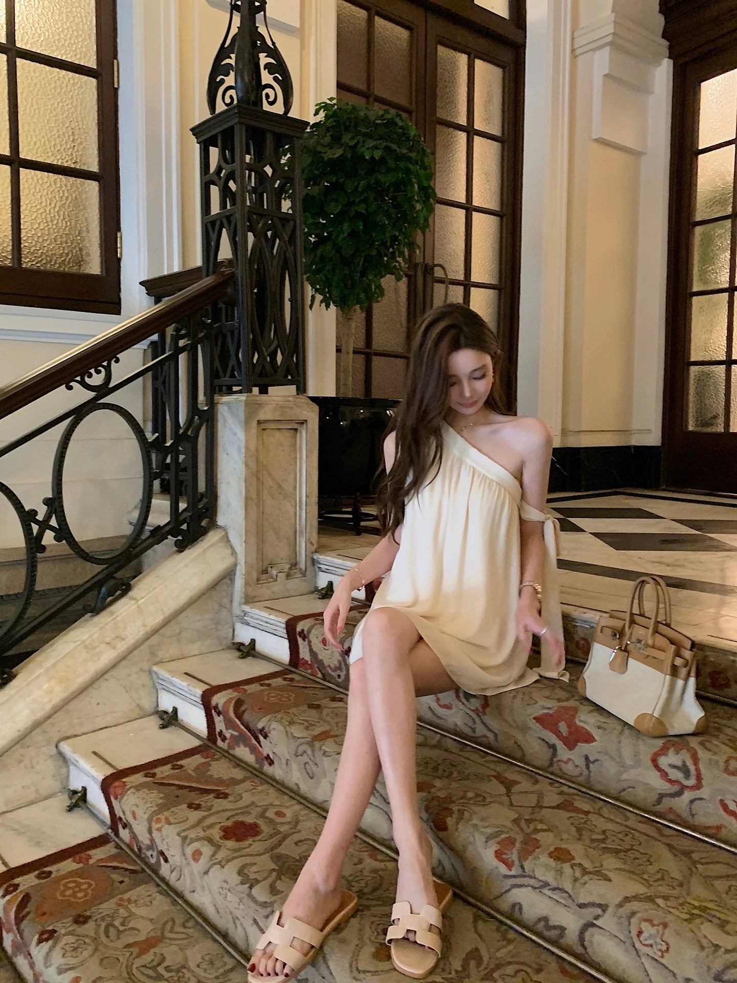 瑶瑶窃语 斜肩宽松雪纺衫上衣/连衣裙 Whisper of Yao – One-Shoulder Loose Chiffon Blouse / Dress