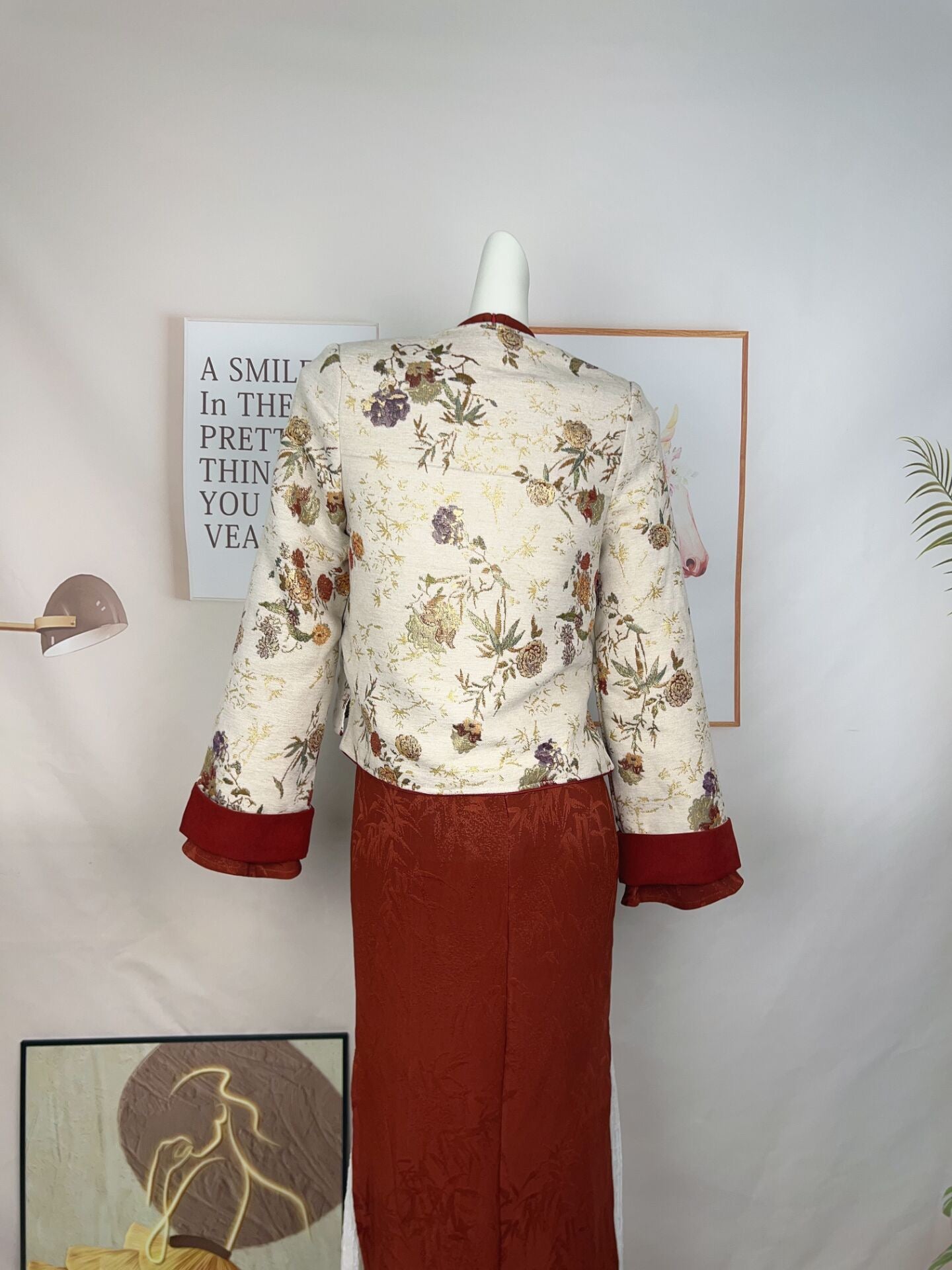 楚茜坊 新中式提花织金外套&旗袍 Chuxifang New Chinese-Style Gold-Jacquard Jacket & Qipao