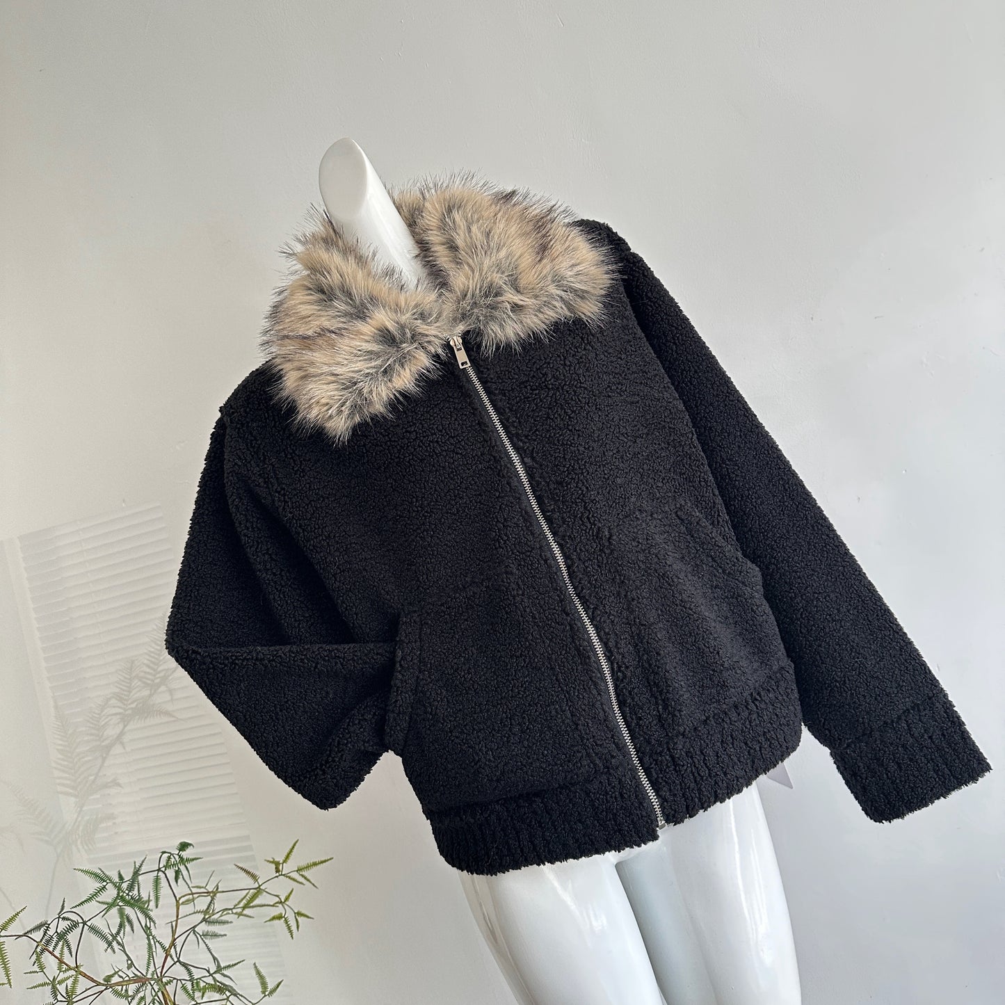再遇见 定染毛领小颗粒羊羔毛冬装外套 ReMeet Dyed-Fur Collar Small-Pile Sherpa Winter Coat