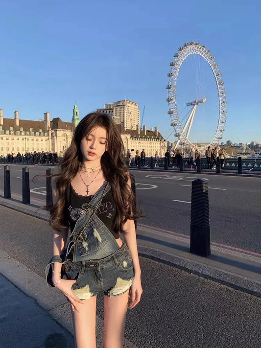 英区留学生 俏皮两色牛仔背带短裤套装 UK-Based Student Playful Two-Tone Denim Overall Shorts Set