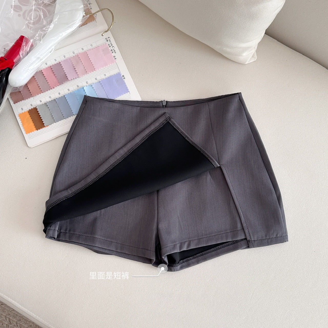 西式女高 西装高腰侧开叉辣妹A字半裙 Western-Style High School Girl Blazer Outfit with High-Waisted Side-Slit A-Line Mini Skirt