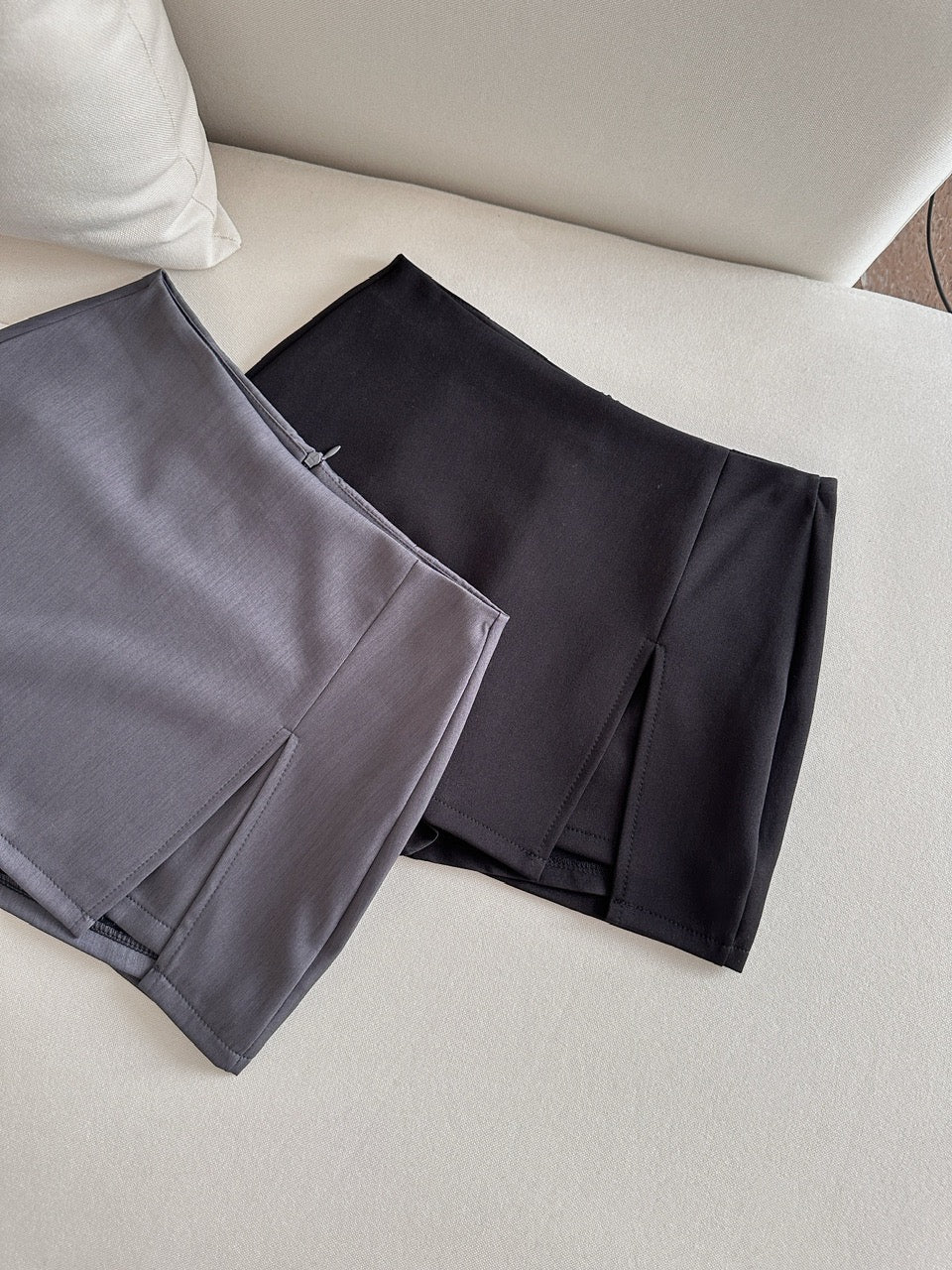西式女高 西装高腰侧开叉辣妹A字半裙 Western-Style High School Girl Blazer Outfit with High-Waisted Side-Slit A-Line Mini Skirt