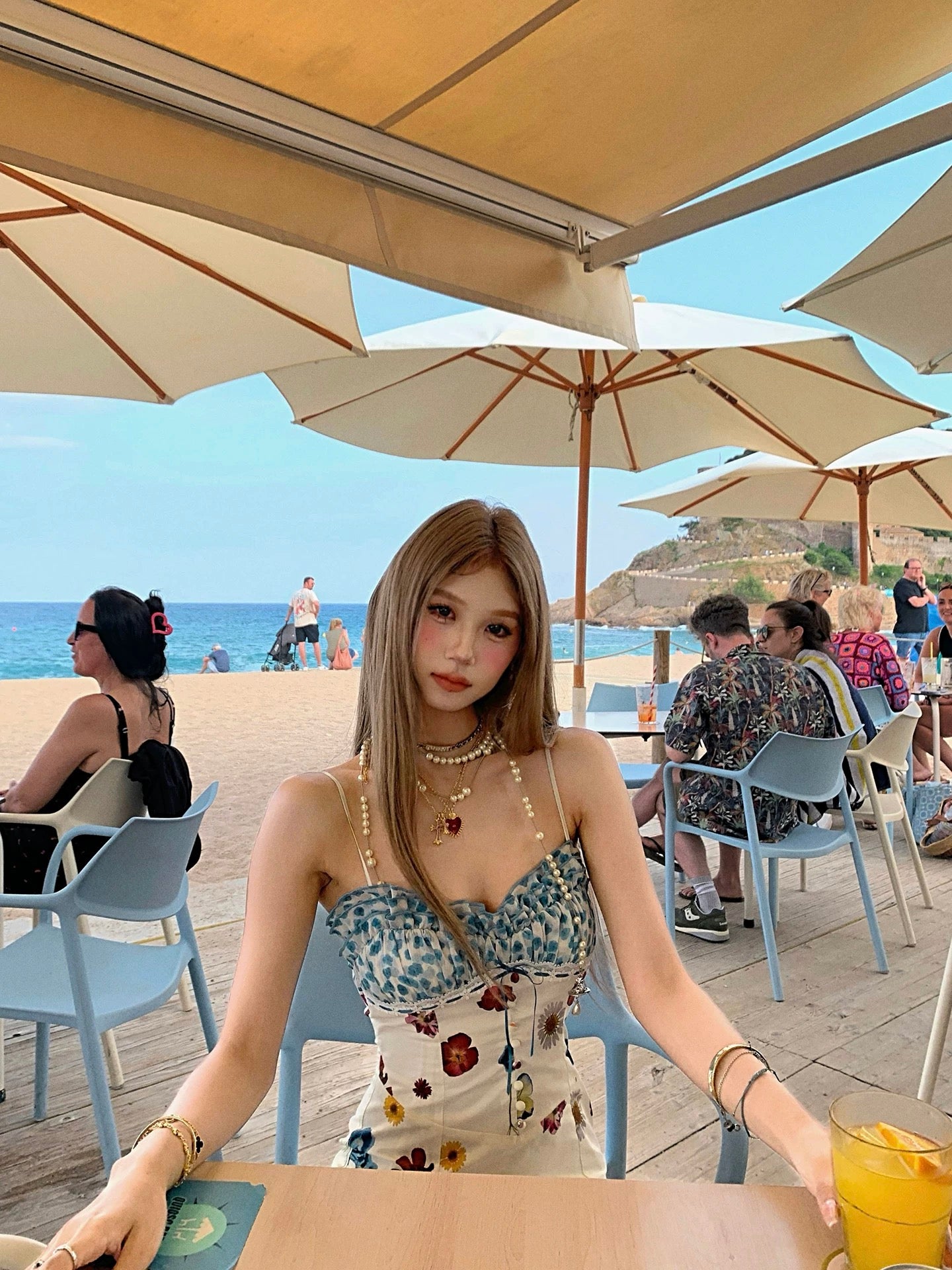 昭花奈莉 设计感碎花阳光连衣裙 Zhaohua Naily Designer Floral Sunshine Dress