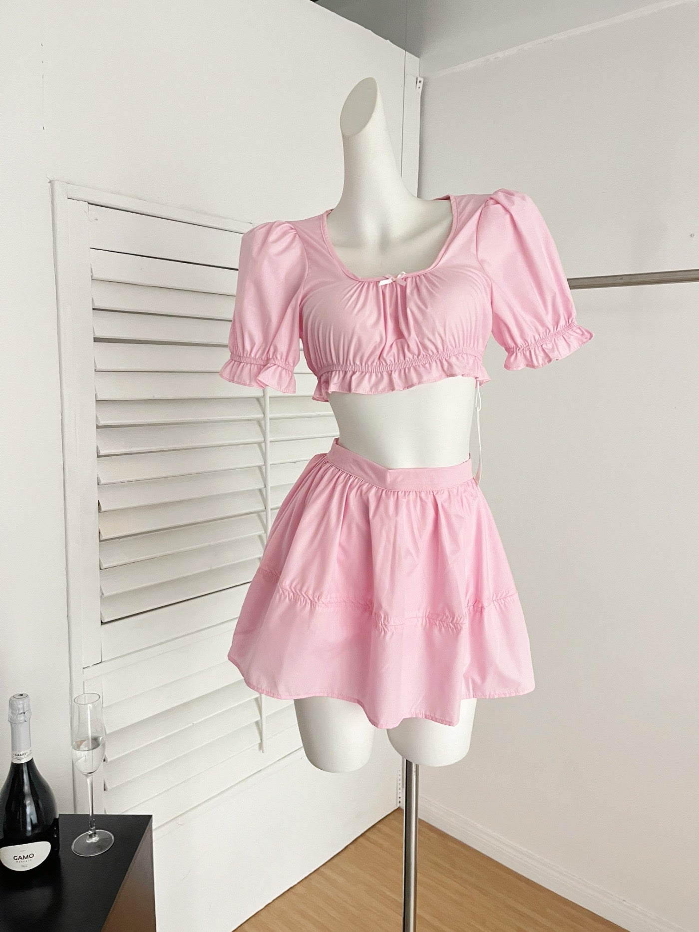 夏日绵绵 甜美套装女U领泡泡袖套装 Sweet Summer Women’s Set with U-Neck and Puff Sleeves