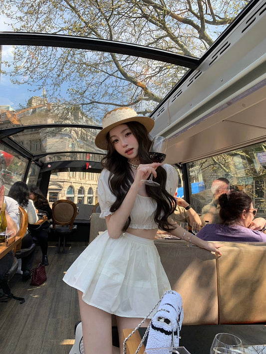 夏日绵绵 甜美套装女U领泡泡袖套装 Sweet Summer Women’s Set with U-Neck and Puff Sleeves