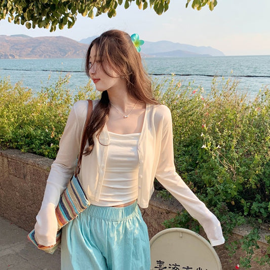 奶黄之夏 配吊带小外搭防晒针织开衫 Milky Yellow Summer – Camisole Set with Lightweight Knit Sun-Protective Cardigan