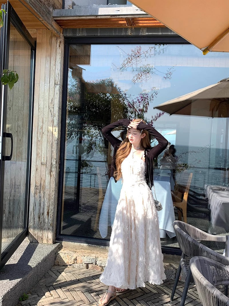 钻光白雀 原创泰兰德钻链羽毛连衣裙 Sparkling White Bird – Original Thailand-Inspired Rhinestone Chain Feather Dress