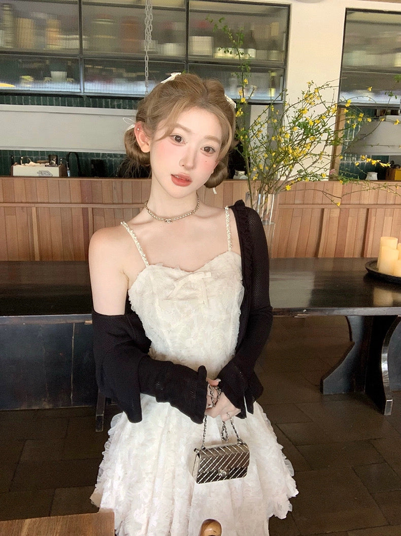 钻光白雀 原创泰兰德钻链羽毛连衣裙 Sparkling White Bird – Original Thailand-Inspired Rhinestone Chain Feather Dress