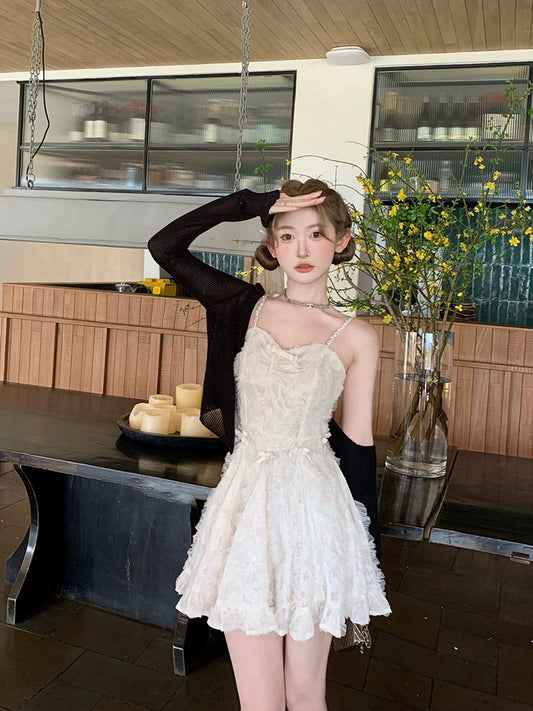 钻光白雀 原创泰兰德钻链羽毛连衣裙 Sparkling White Bird – Original Thailand-Inspired Rhinestone Chain Feather Dress