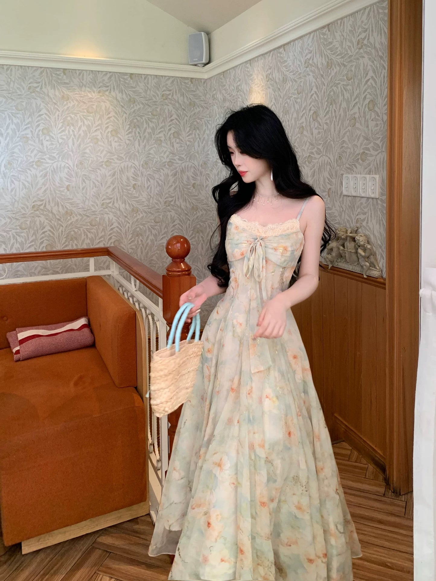 涟心蕊 碎花烫金蝴蝶结吊带连衣裙 Lianxinrui – Floral Foil-Print Bowknot Camisole Dress