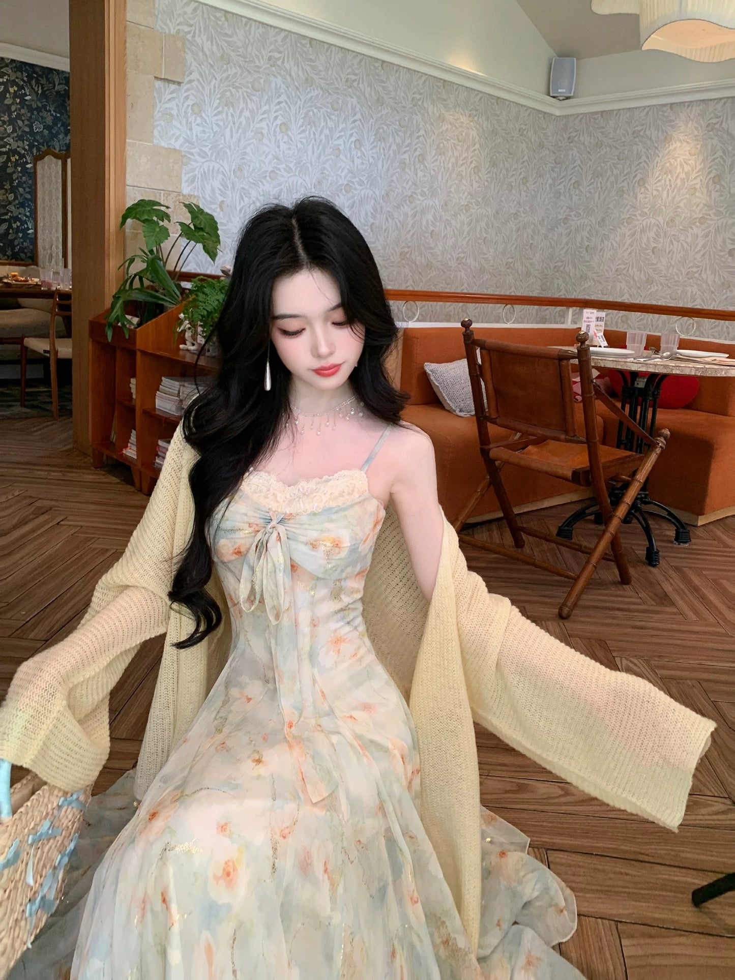涟心蕊 碎花烫金蝴蝶结吊带连衣裙 Lianxinrui – Floral Foil-Print Bowknot Camisole Dress