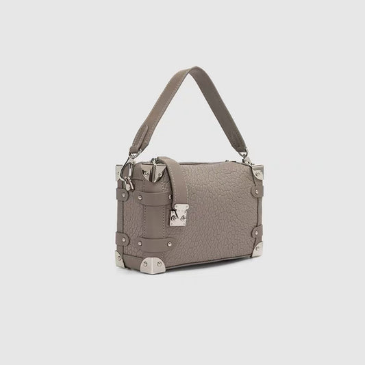 The Grey Pebble Trunk No. 1 - Black