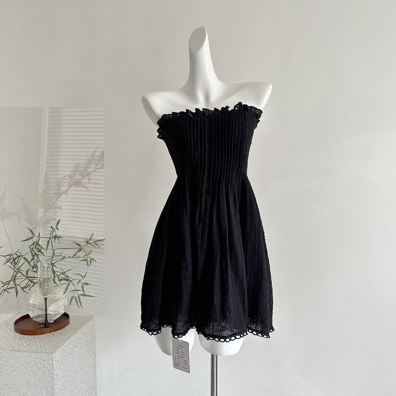 康鹏街31号 蕾丝抹胸镂空钩花连衣裙 Kangpeng Street, Lace Strapless Hollow Crochet Dress