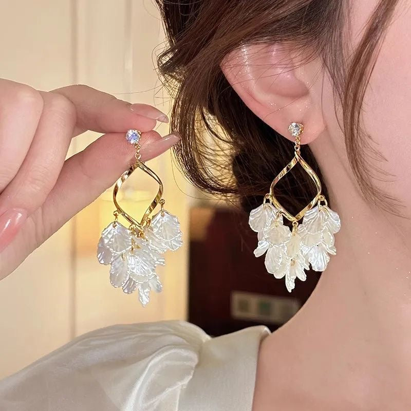 耳畔风铃 法式高级贝壳耳环 Wind Chime-Inspired French Shell Earrings