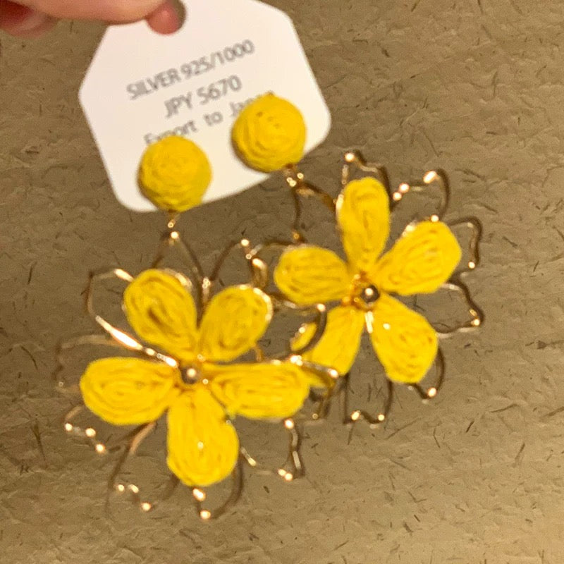 风吹岛屿 度假风编织太阳花朵耳环 Wind-Blown Island Vacation Style Woven Sunflower Earrings