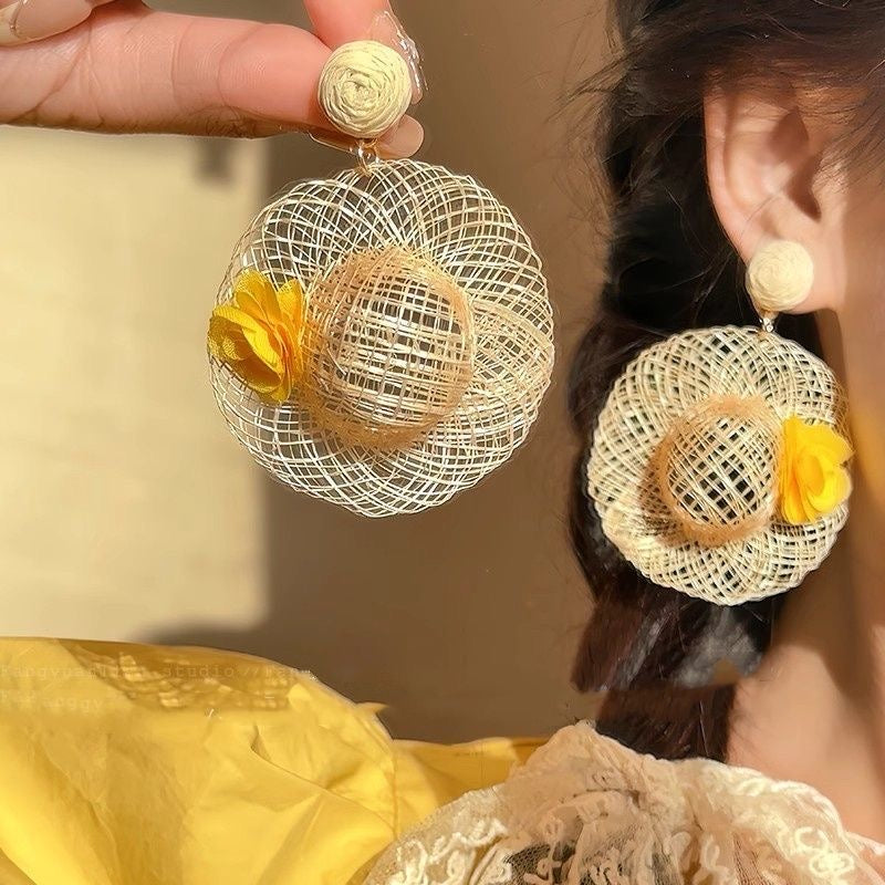 西西里邂逅 小众设计感度假风草帽耳环 Sicilian Encounter Niche Design Vacation-Style Straw Hat Earrings