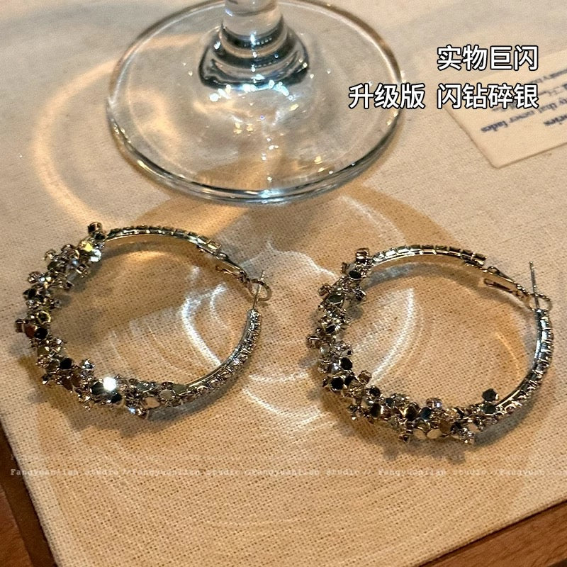 气质韩妹 银色闪钻大圈圈耳环 Elegant Korean Style Silver Sparkling Rhinestone Hoop Earrings