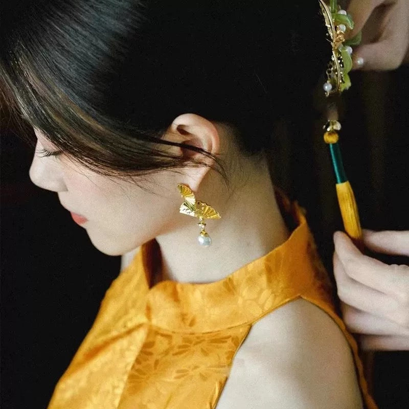纸醉金扇 新中式国风扇子耳环 Drunken Paper & Golden Fan – New Chinese Style Fan Earrings