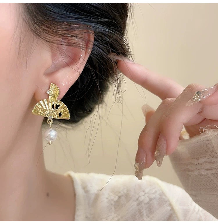 纸醉金扇 新中式国风扇子耳环 Drunken Paper & Golden Fan – New Chinese Style Fan Earrings