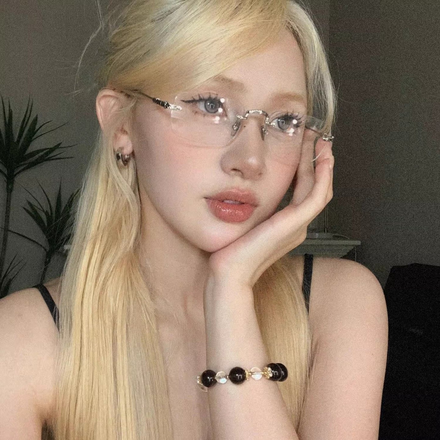 御姐无度 金丝无边框眼镜 An irresistible mature woman with rimless gold frame glasses
