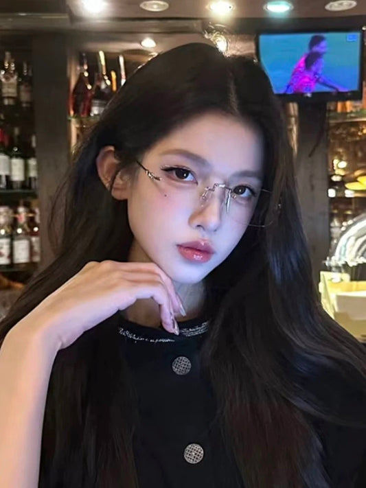 御姐无度 金丝无边框眼镜 An irresistible mature woman with rimless gold frame glasses