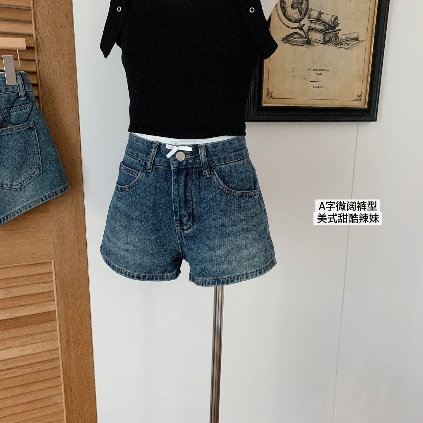 少女的独白 复古显瘦中高腰牛仔短裤 Girl’s Monologue Vintage Slim-Fit Mid-High Waist Denim Shorts