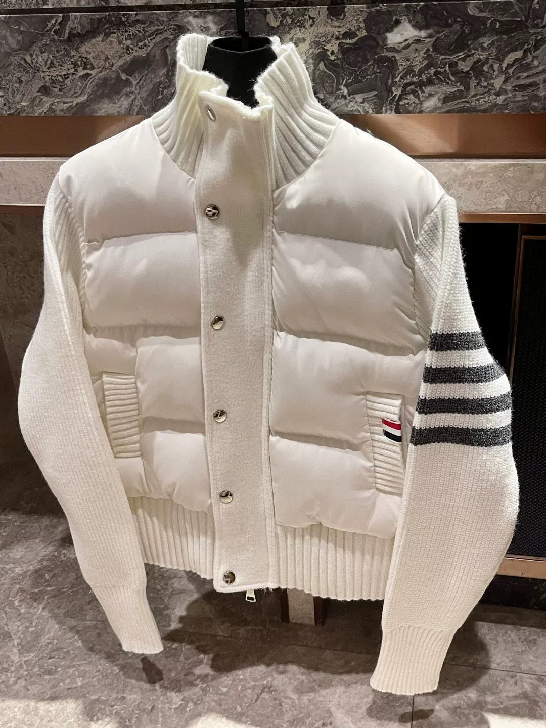 冬日千颂伊 韩系秋冬拼接针织棉轻薄羽绒服 Winter Cheon Song Yi Korean-Style Patchwork Knit Cotton Lightweight Down Jacket