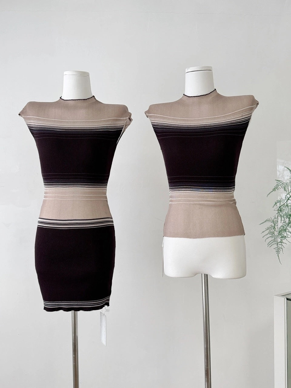 透透糖 复古气质网纱撞色条纹上衣/连衣裙 Tootoo Candy Vintage-Inspired Sheer Mesh Contrast-Stripe Top/Dress