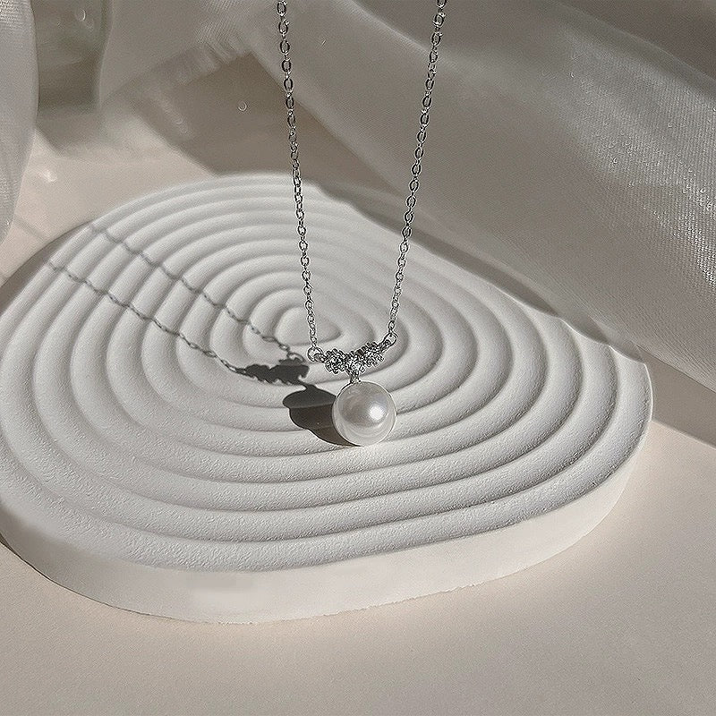 玉儿泪滴 珍珠小众轻奢气质锁骨项链 Yuer Teardrop – Elegant Niche Pearl Luxe Collarbone Necklace
