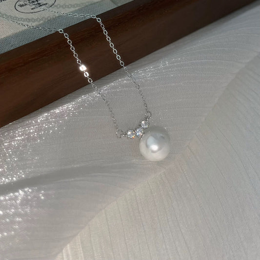 玉儿泪滴 珍珠小众轻奢气质锁骨项链 Yuer Teardrop – Elegant Niche Pearl Luxe Collarbone Necklace
